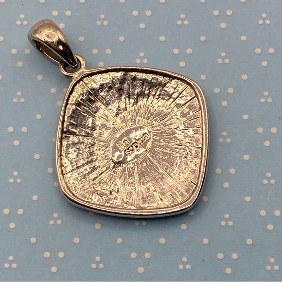 LIA SOPHIA Antiqued Style Silver Tone Pendant Medallion - Picture 5 of 6